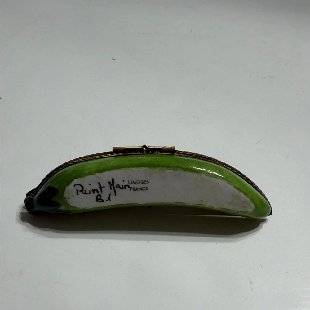 Limoges Green and Black Pea Pod Trinket Box